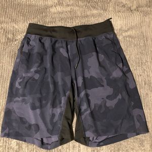 Lululemon T.H.E. Shorts - linerless
